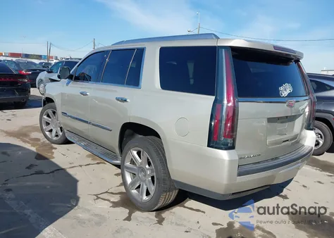 2016 Cadillac Escalade Luxury Collection z USA, uszkodzony, nr VIN 1GYS3BKJ3GR185548